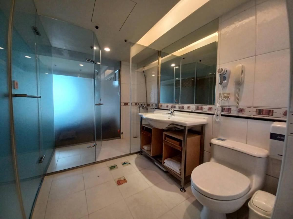 Blue Ocean Hotel จีหลง ภายนอก รูปภาพ