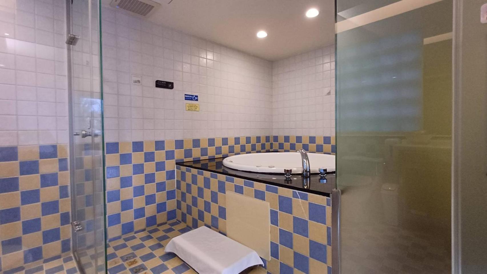 Blue Ocean Hotel จีหลง ภายนอก รูปภาพ