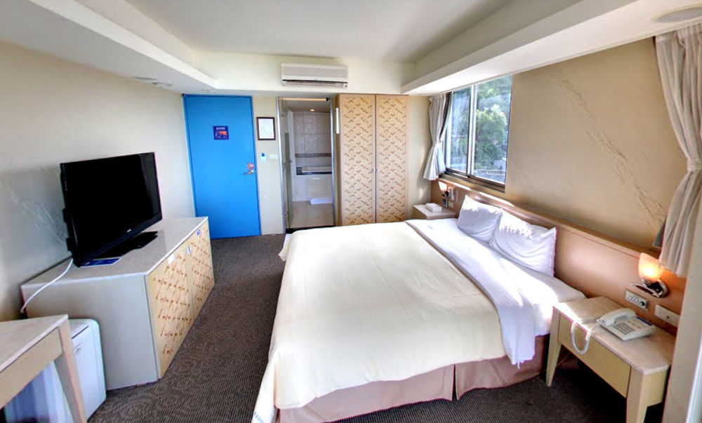 Blue Ocean Hotel จีหลง ภายนอก รูปภาพ