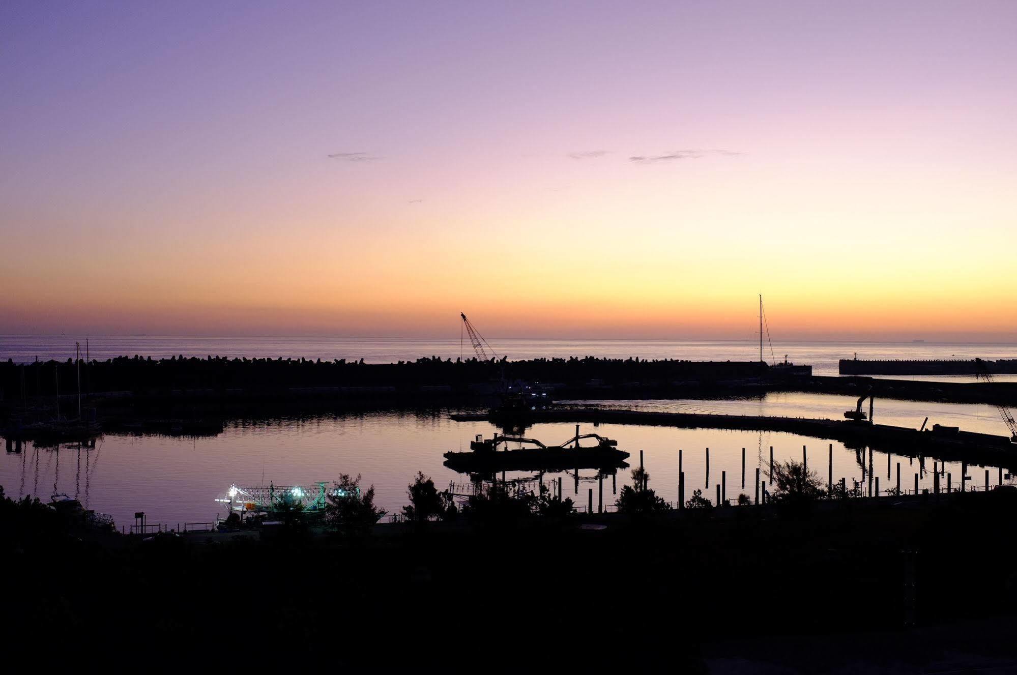 Blue Ocean Hotel จีหลง ภายนอก รูปภาพ