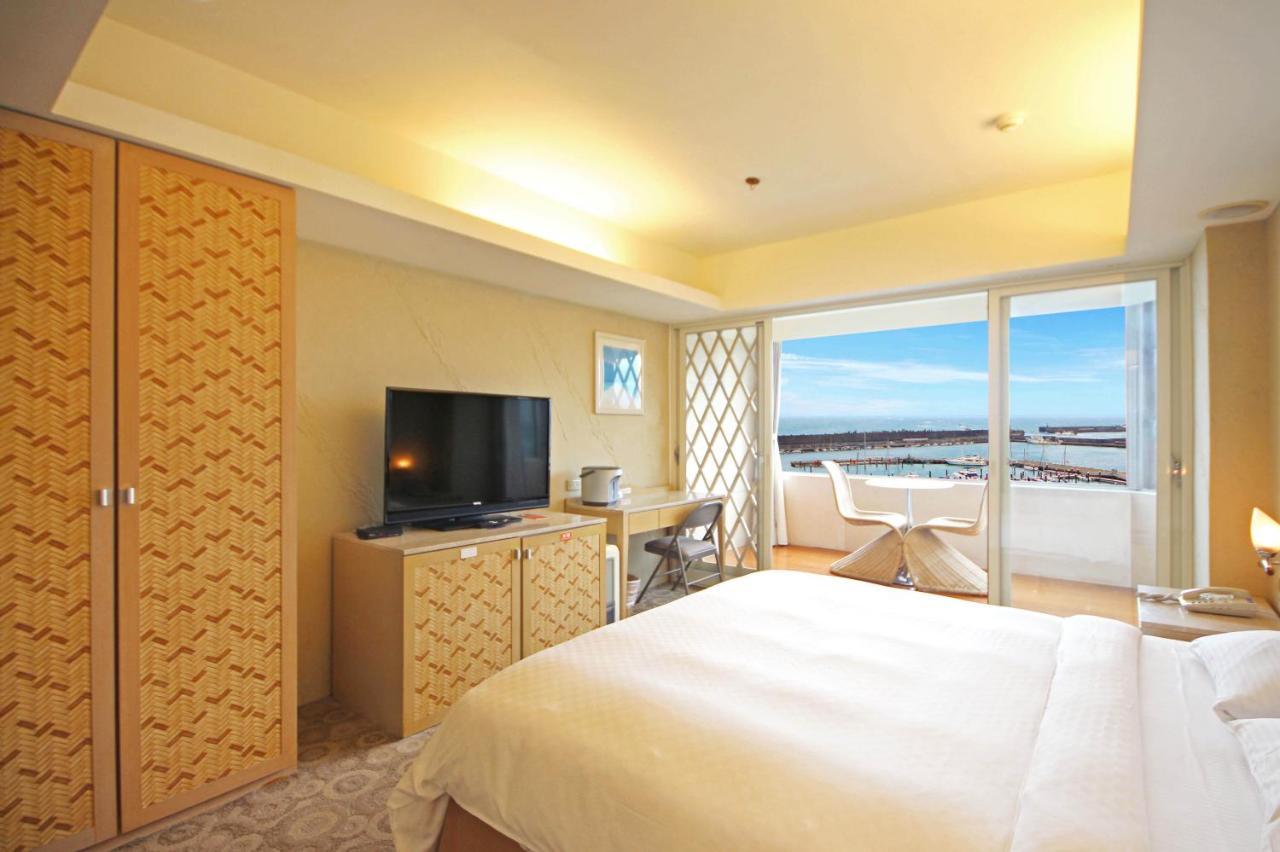 Blue Ocean Hotel จีหลง ภายนอก รูปภาพ